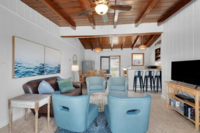 100 yards from the Gulf 4 Bedroom Retreat